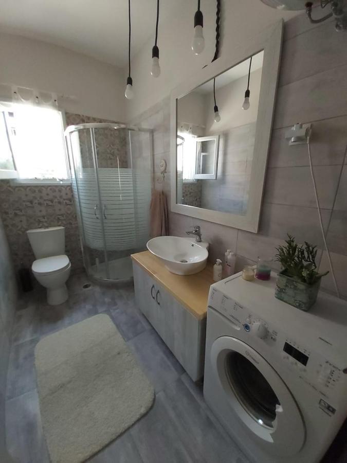 Eugenia Apartment Perama  Bagian luar foto