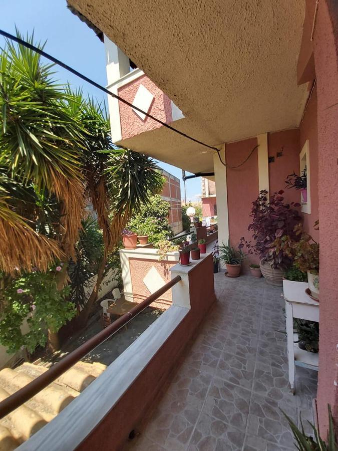 Eugenia Apartment Perama  Bagian luar foto